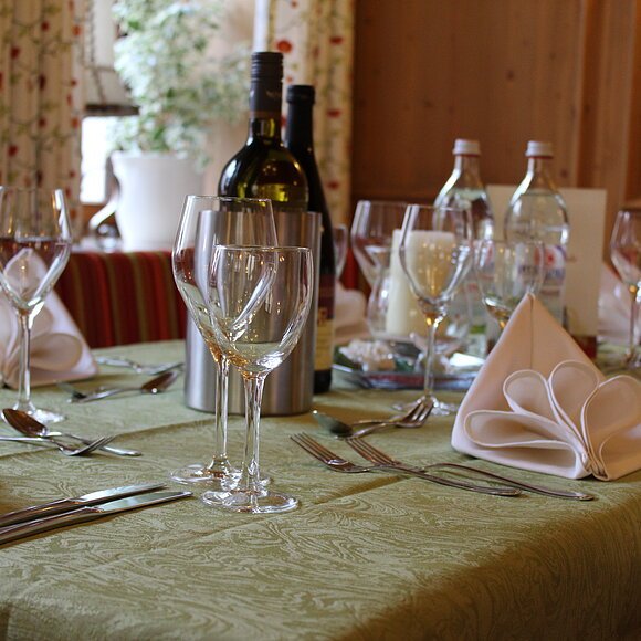 gedeckter Tisch im Hotel Zur Krone