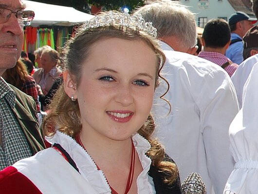 Volksfestkönigin 2013 Anna Schmidt
