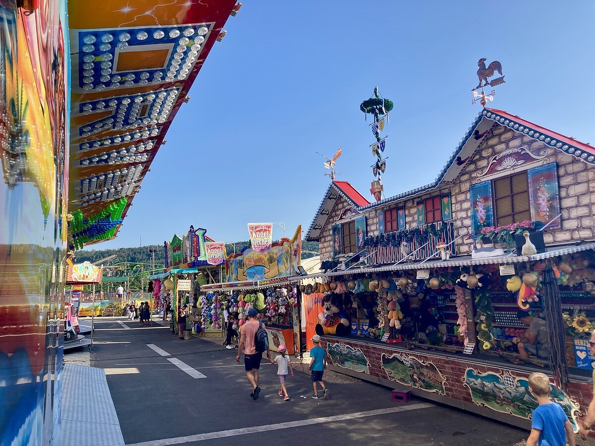Volksfest Schausteller Stände